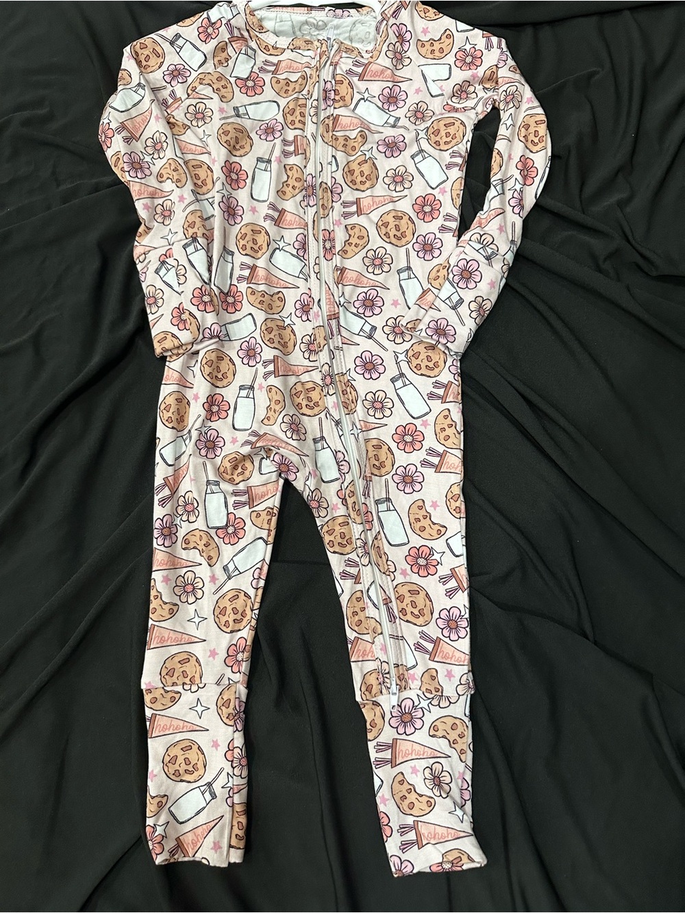 Kids Zippy One-Piece Bamboo Pajamas in Cookie & Milk Print 6-12m. NWOT